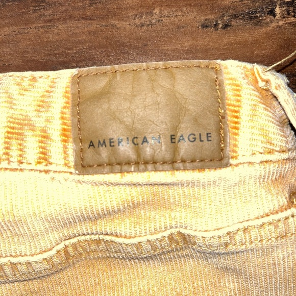 American eagle jean shorts. Size small, perfect condition. - Picture 3 of 5